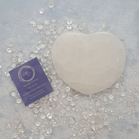 Selenite Heart Charging Plate